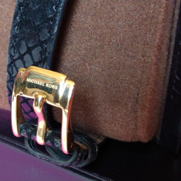 Leather Gold Black Michael Kors Womens Bracelet Cuff Wrap Around Wrist Watch - Picture 3 of 9